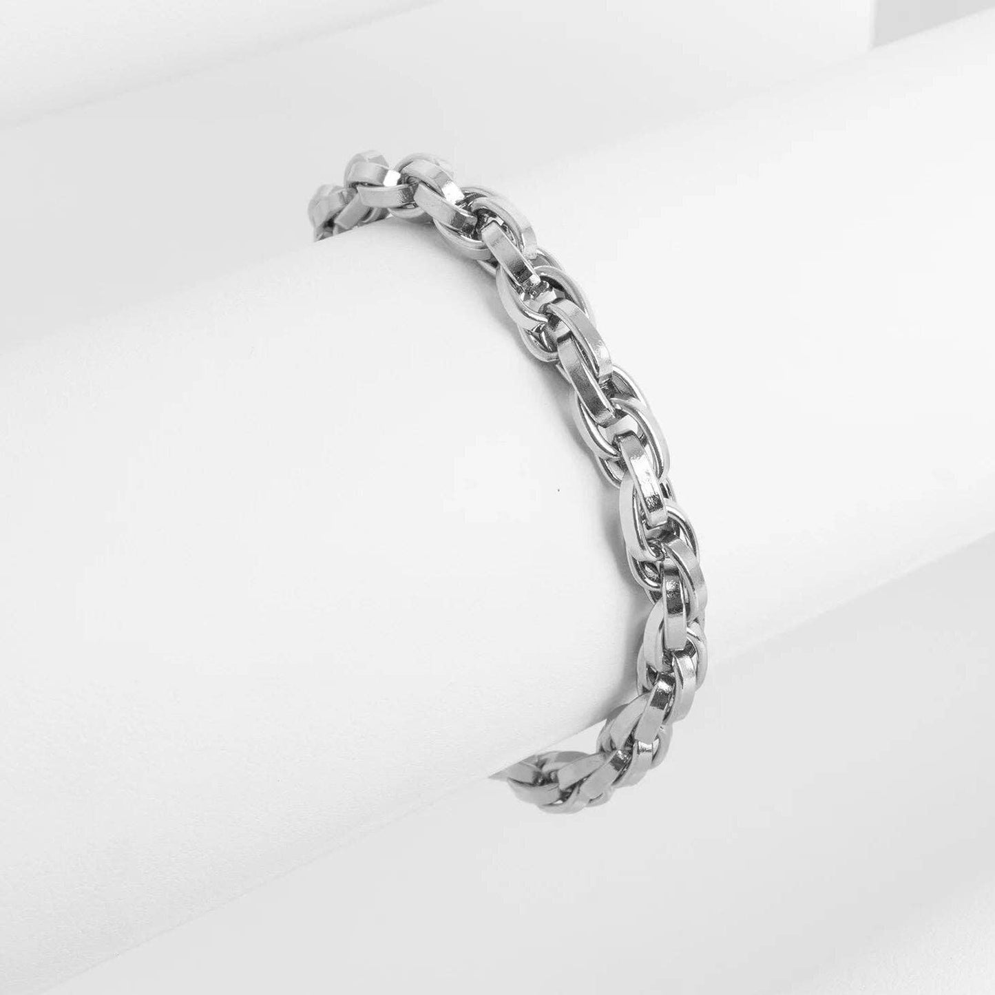 18K Gold PVD Stainless Steel Double Oval Chain Bracelet: Gold