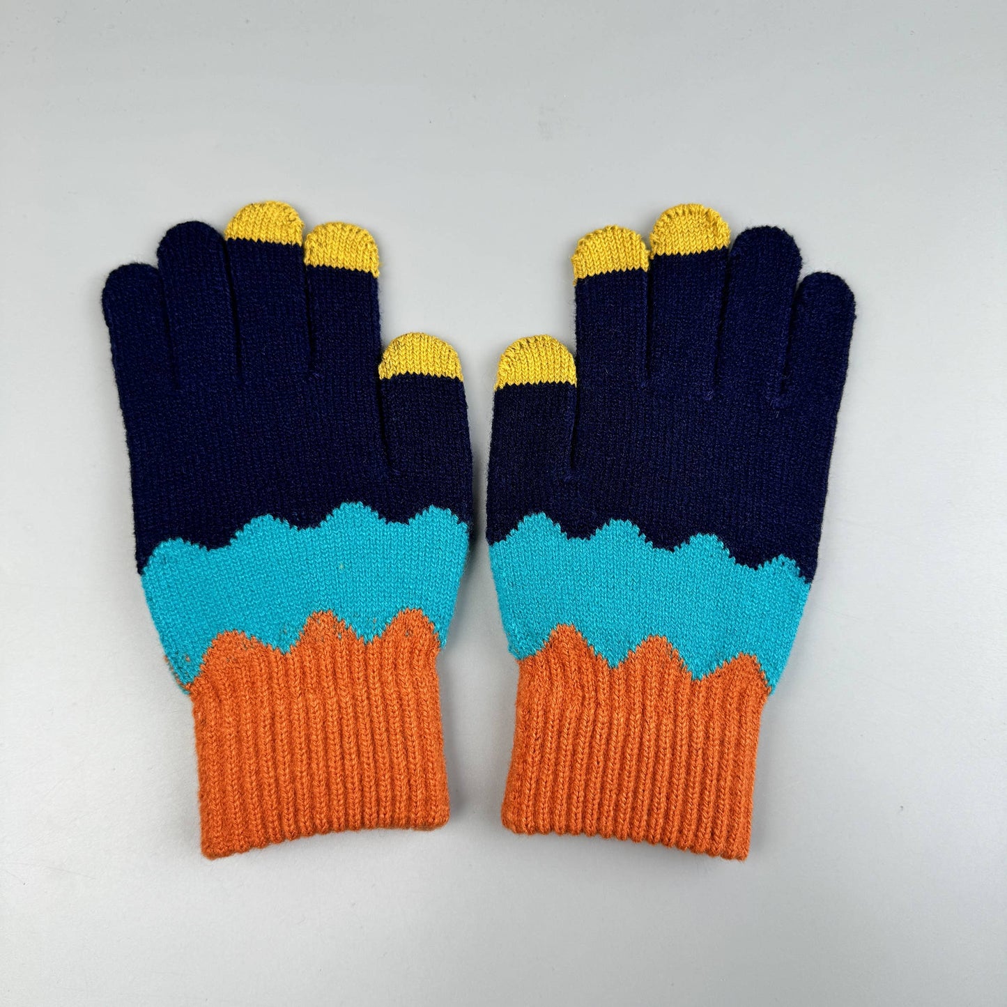 Pearl Color Matching Touch Screen Gloves : Pink