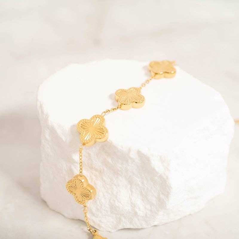 18K Gold PVD Stainless Steel Lucky Clover Charm Bracelet: Blue / Gold