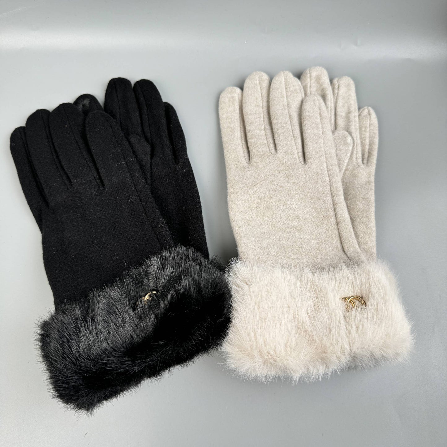 Faux Fur Touch Screen Gloves : Grey