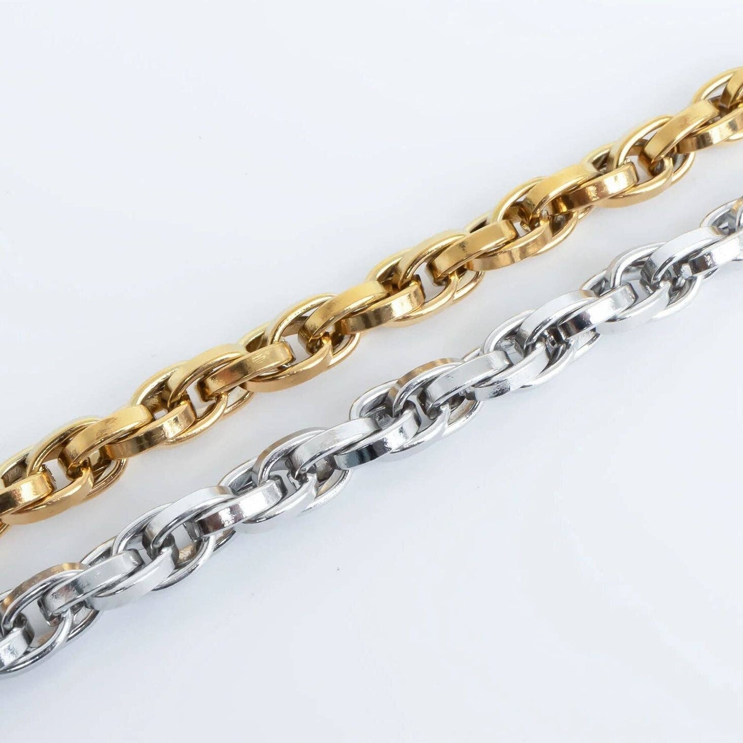 18K Gold PVD Stainless Steel Double Oval Chain Bracelet: Gold