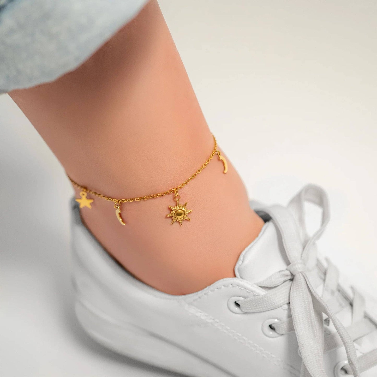 18K Gold PVD Stainless Steel Moon & Star Charm Anklet: Gold
