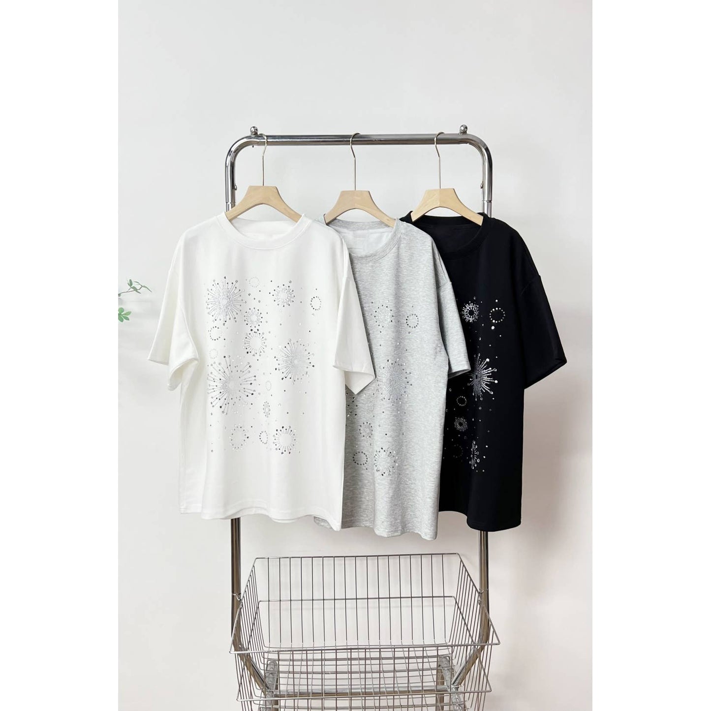 X8796CT Oversized Embellished Crew Neck T Shirt: WHITE / ONE SIZE