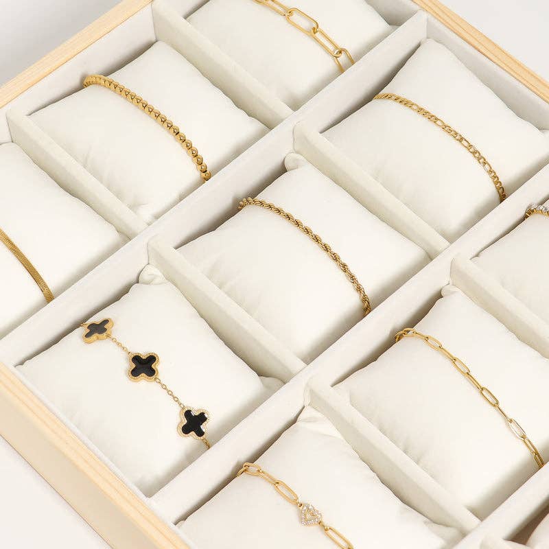 18K Gold PVD Stainless Steel Lucky Clover Charm Bracelet: Pearl / Gold