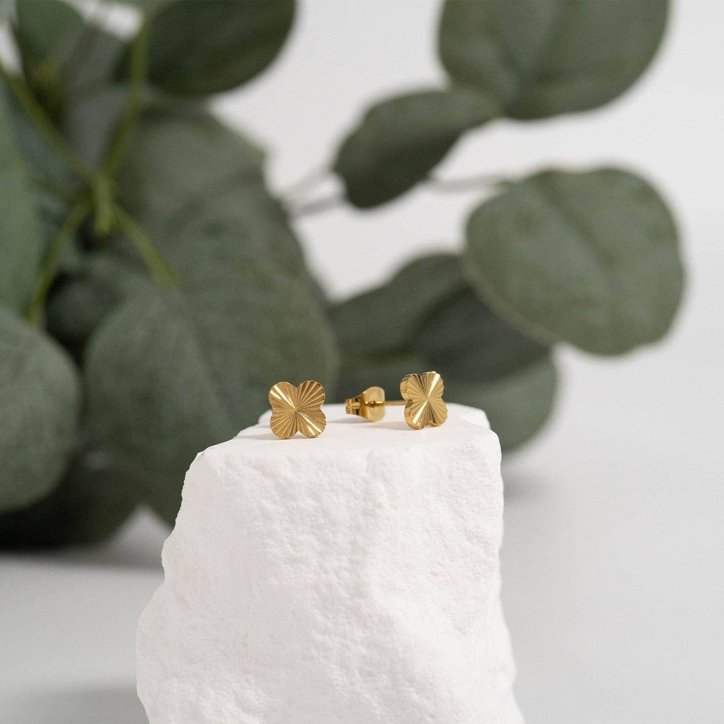 18K Gold PVD Stainless Steel Clover Stud Earrings: Gold