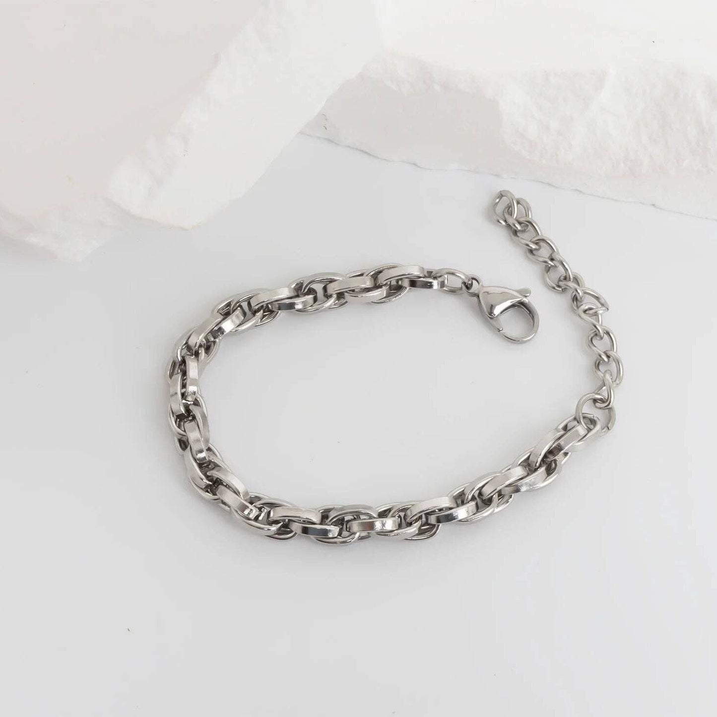18K Gold PVD Stainless Steel Double Oval Chain Bracelet: Gold
