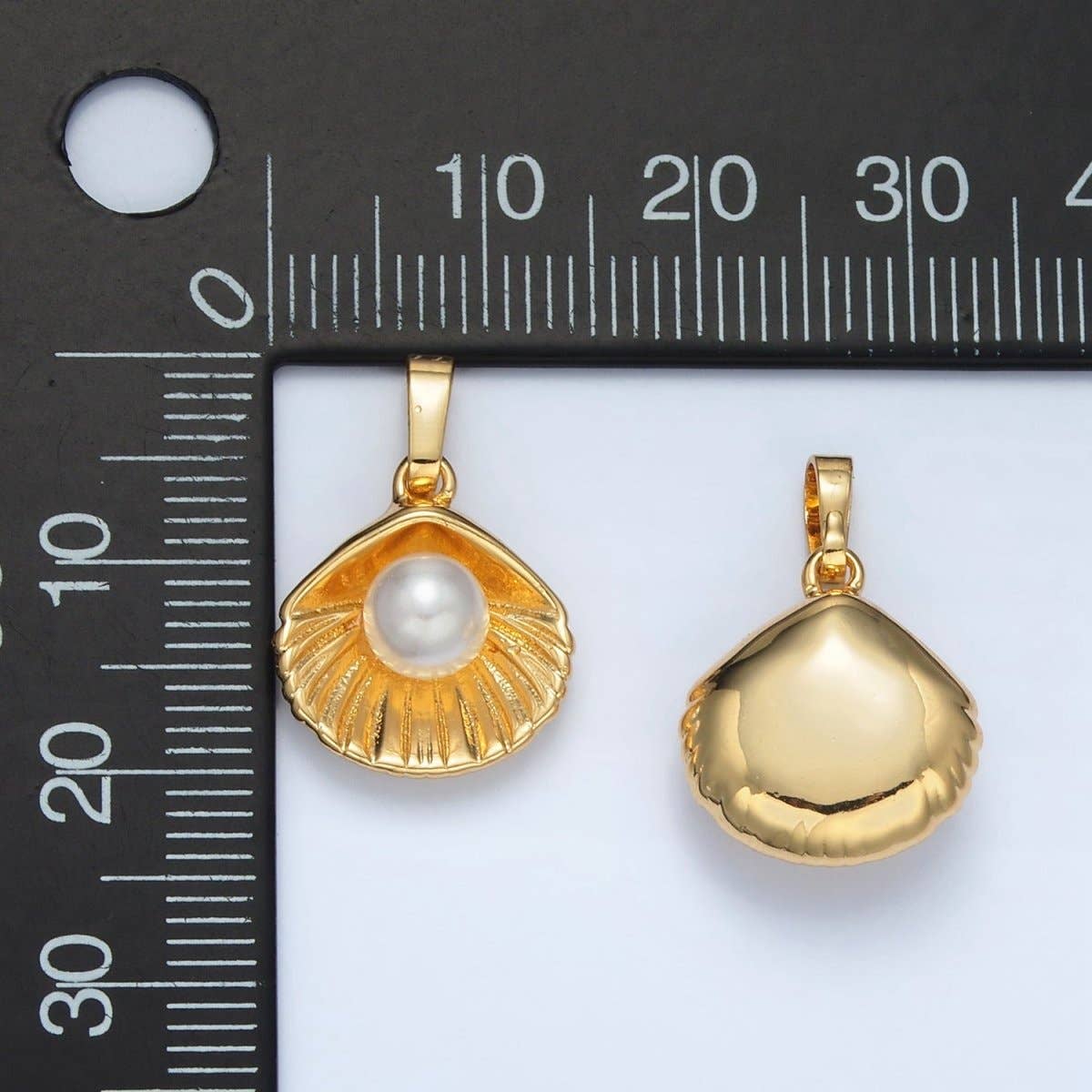 24K Gold Filled Clam Sea Shell Pearl Pendant | AA1393