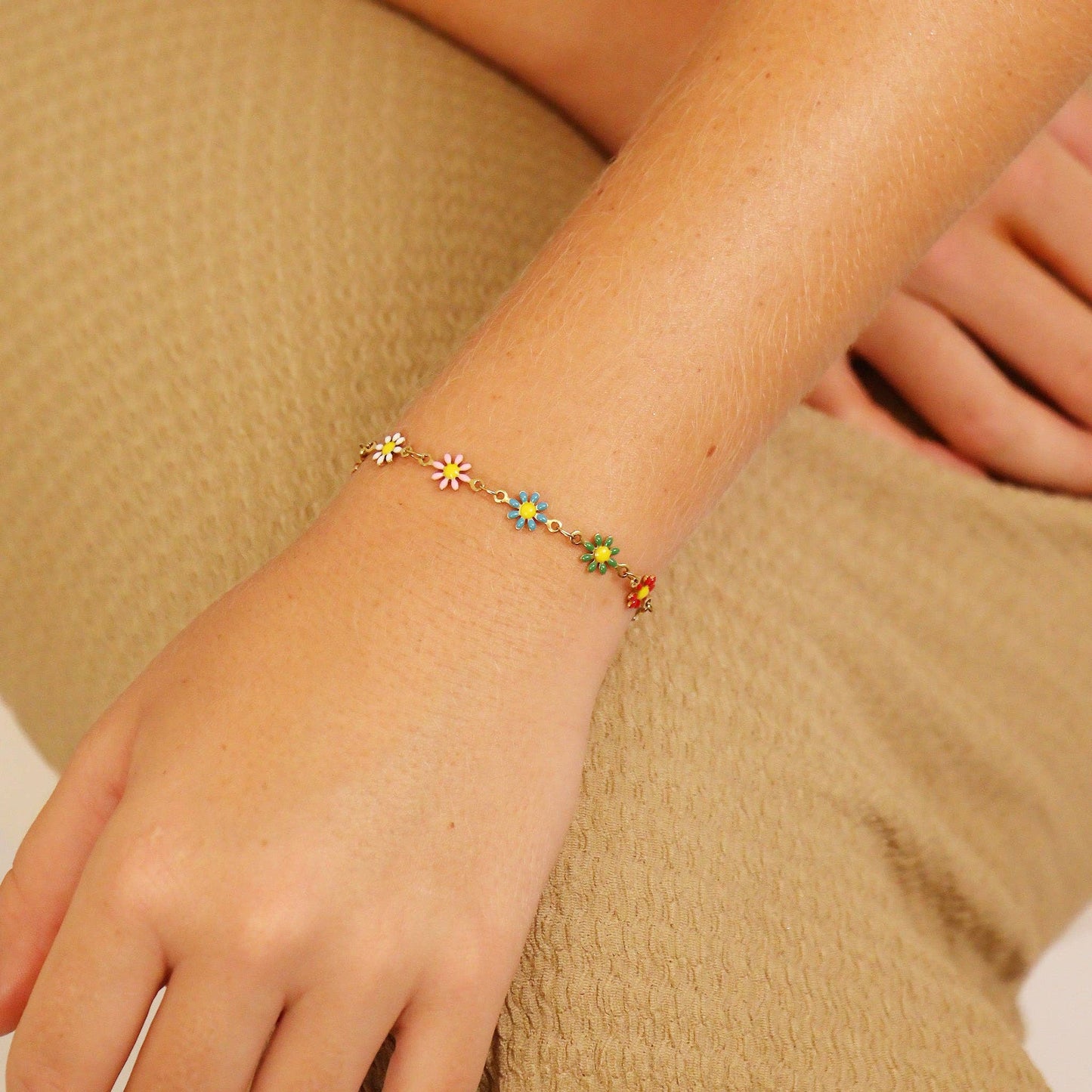 18K Gold PVD Multi Colored Floral Chain Bracelet: Stainless