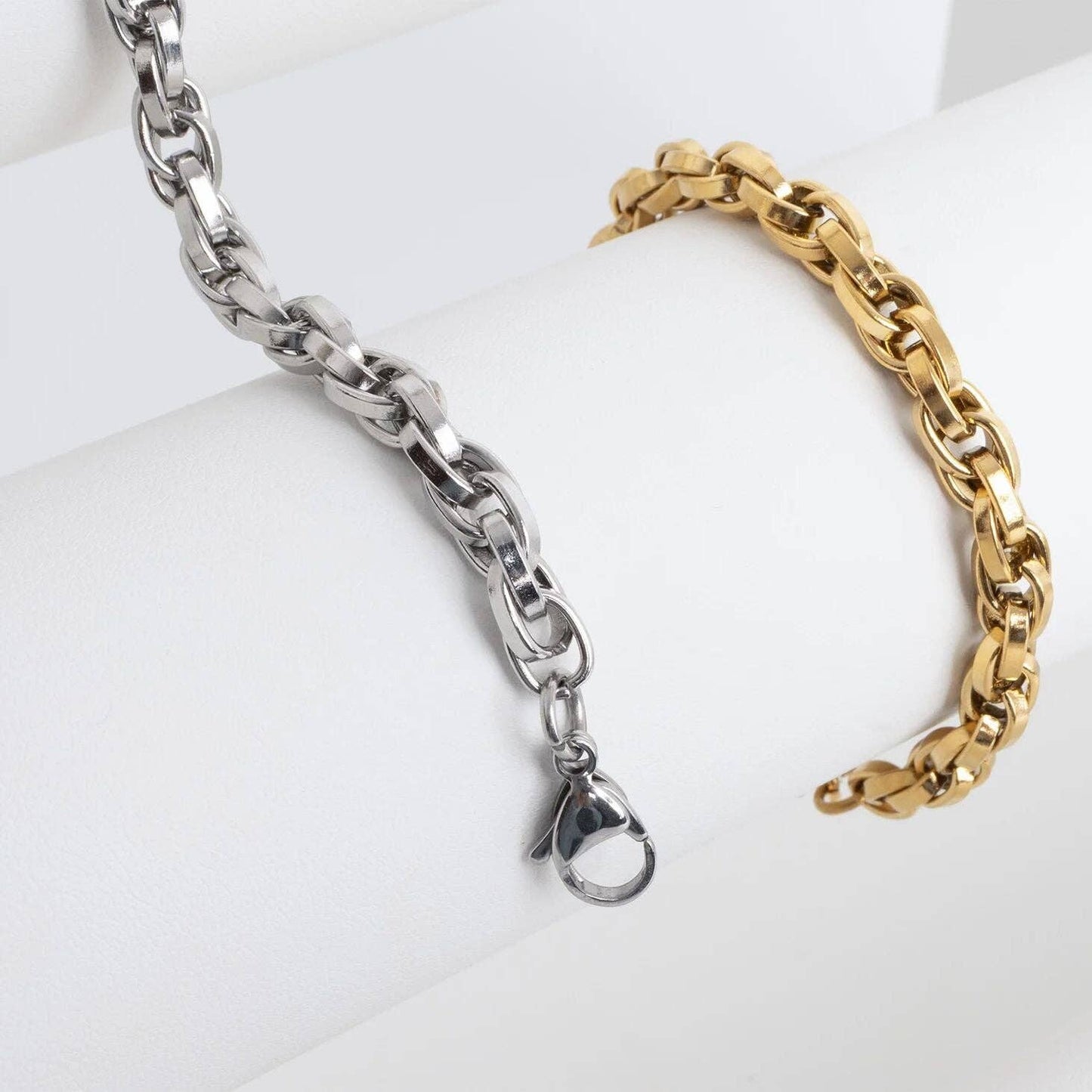 18K Gold PVD Stainless Steel Double Oval Chain Bracelet: Gold