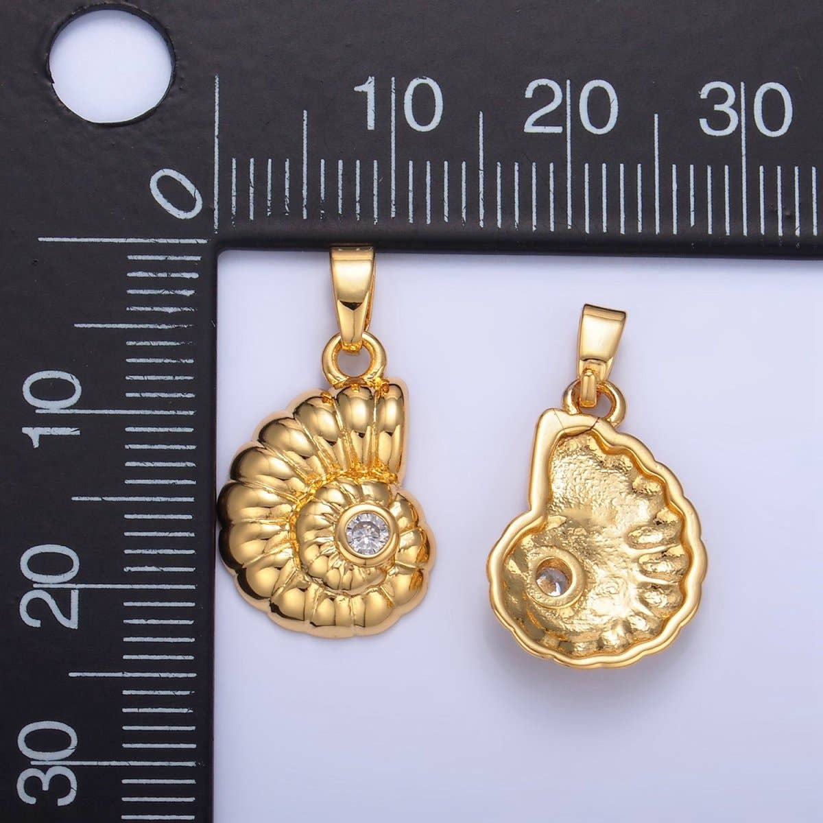 24K Gold Filled Clear CZ Clam Sea Shell Pendant | AA1046