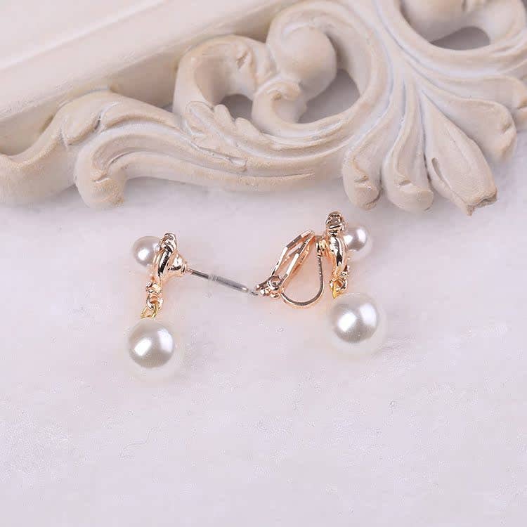 Pearl Alloy Clip On Earrings E8294: Silver