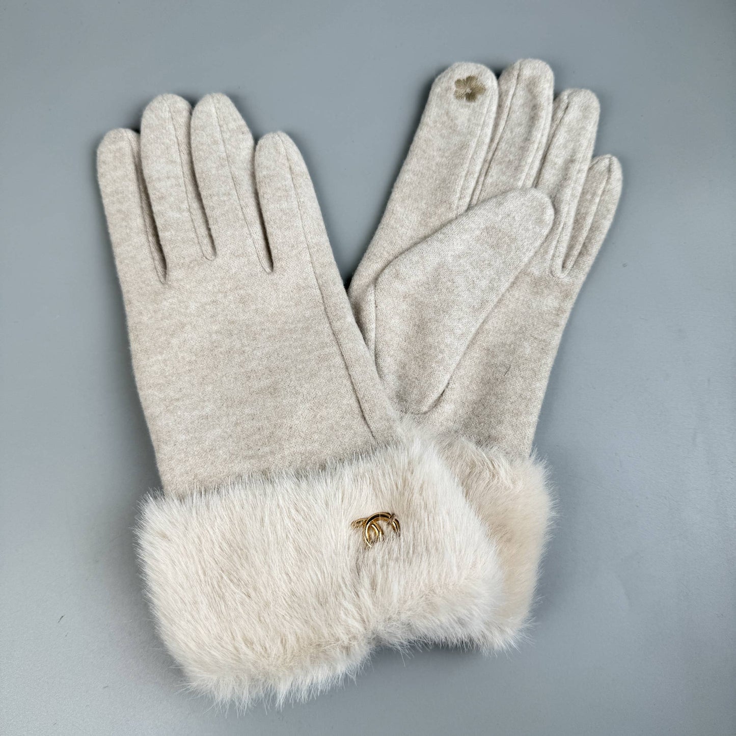 Faux Fur Touch Screen Gloves : Grey