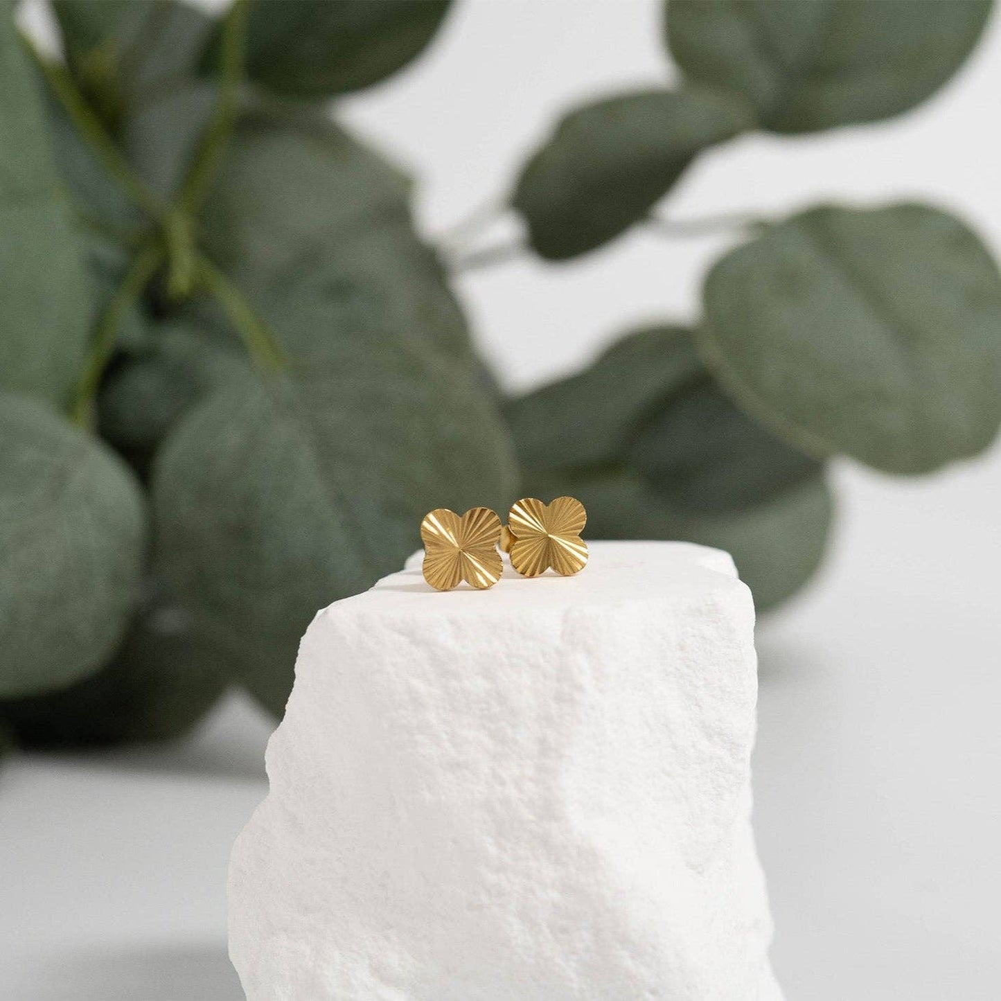 18K Gold PVD Stainless Steel Clover Stud Earrings: Stainless